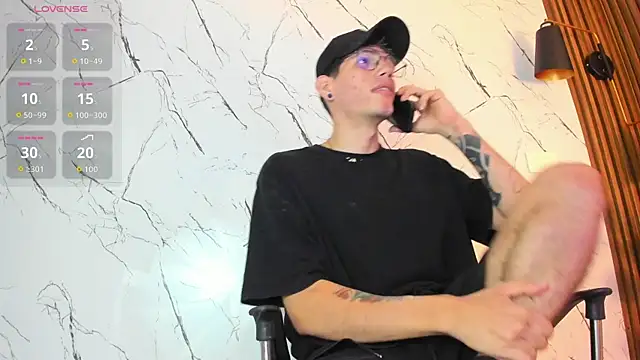 david huge online show from November 24, 1:28 am