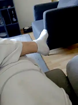 Holly-97 online show from April 5, 4:25 pm