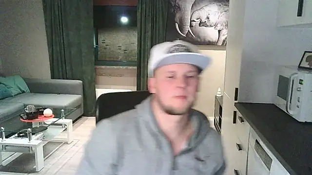 Dartanjanas13 online show from February 4, 8:37 pm