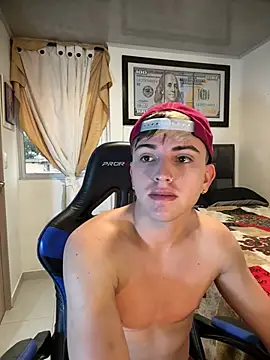 Justin trevor1 online show from June 18, 12:21 pm