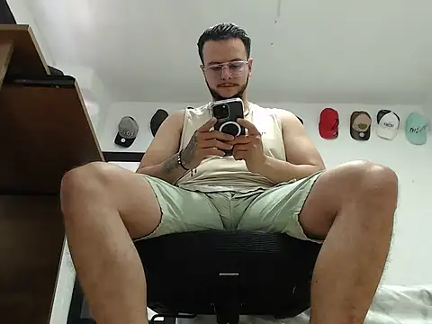 cloudsxxx online show from January 15, 3:14 pm