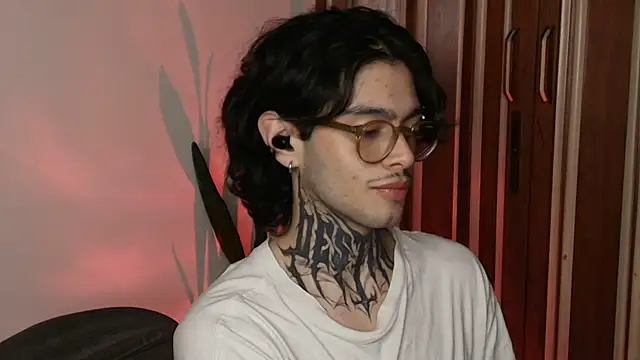Mihail leroy online show from June 20, 3:22 am