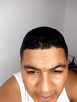 santiagooficial online show from December 5, 1:46 am