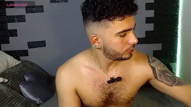 adamhairy online show from November 20, 10:52 pm