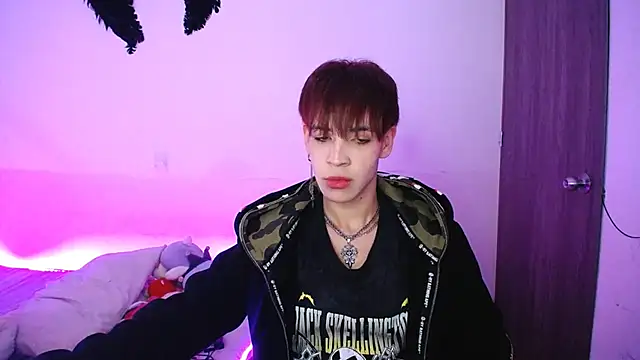 lucky stricke online show from December 23, 3:26 am