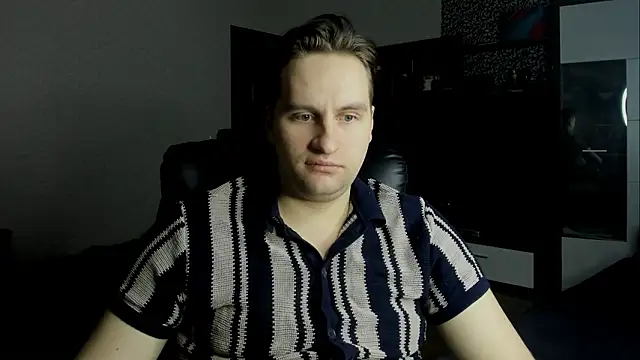 romiosabrino online show from January 31, 7:11 pm