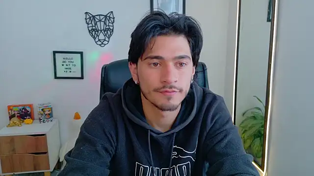 Elian savoy online show from December 16, 1:07 pm