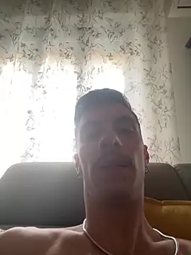 Lucamilano1991 online show from April 5, 5:09 pm