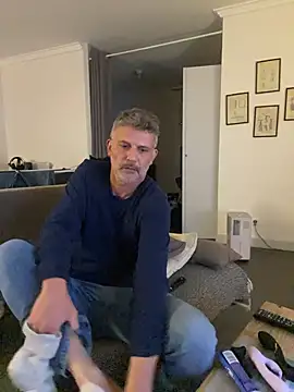 max219 online show from December 3, 7:31 pm