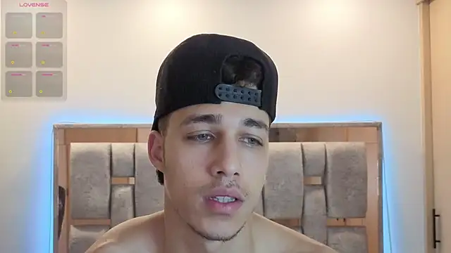 orionblaze69  online show from March 28, 9:53 am