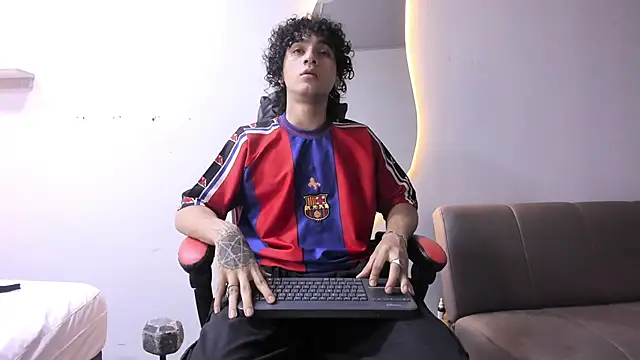 JackesTaylor online show from February 10, 6:18 am