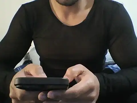 Snapshot of PC_boy_slv chatting on October 8, 6:40 am PC boy slv online show from October 8, 6:40 am