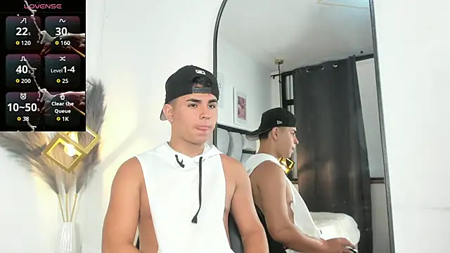 lianfox  online show from July 22, 12:41 pm