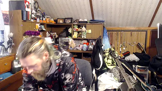 thejuicybacon online show from April 1, 3:31 pm