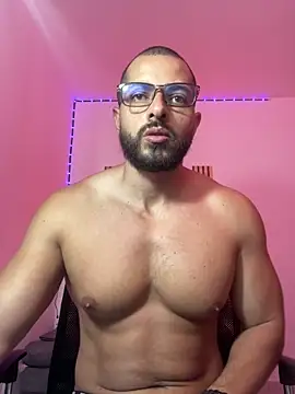 magnumchris online show from April 4, 5:54 pm