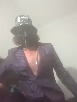 straightozgoesdwn online show from November 15, 5:26 pm