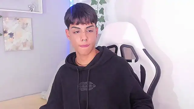 Thomas wil online show from September 11, 4:33 am