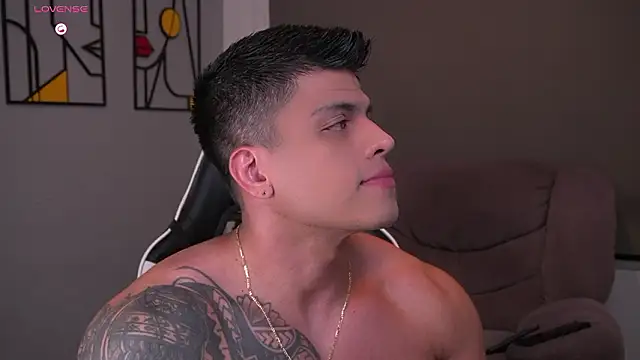 tyler muscle1 online show from February 21, 2:45 am