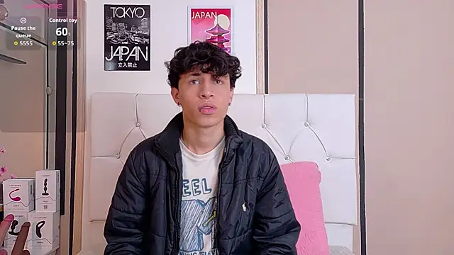 Axel  Evans online show from November 11, 12:32 pm