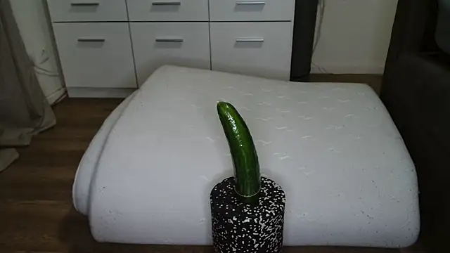 Milo9210 online show from February 9, 6:45 pm