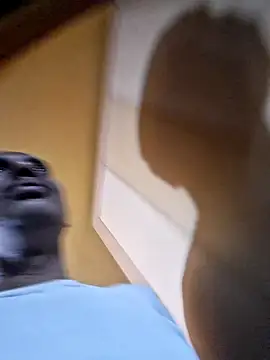 cutecouple1983 online show from December 5, 6:59 pm