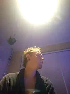 piercingpik online show from November 6, 9:07 pm