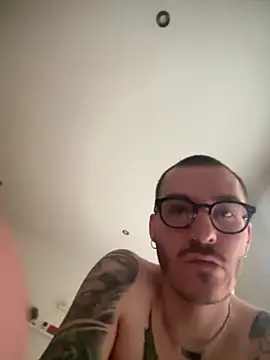 xAaronx9095 online show from October 15, 6:43 am