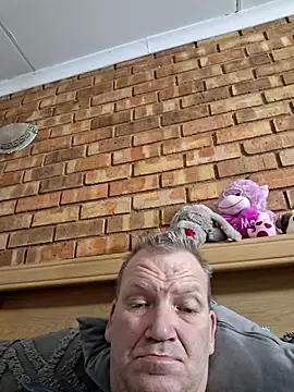 wallacelegend online show from November 11, 5:56 am