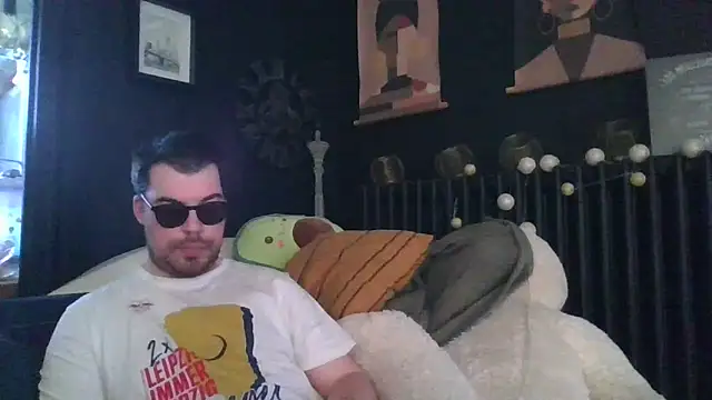 Balthier10 online show from March 19, 3:48 pm