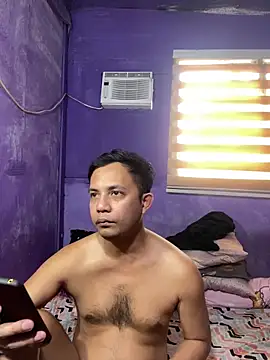 hotcumboi69 online show from March 3, 8:11 am