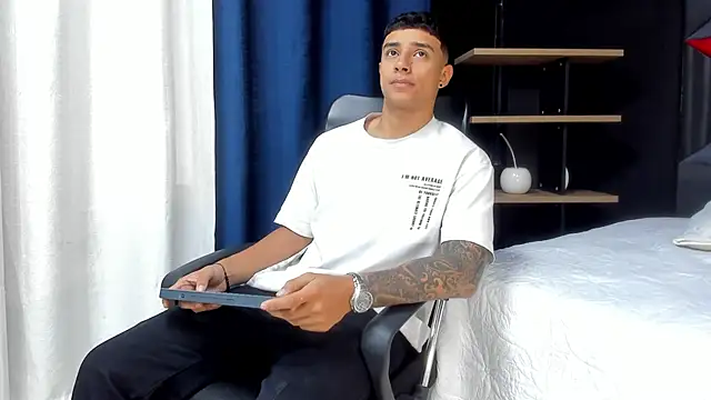 jaze bradley online show from January 19, 11:23 am