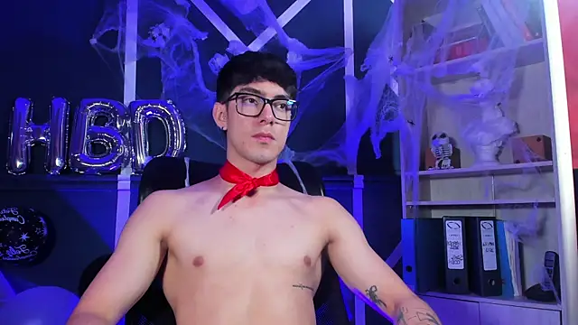 etham wolf  online show from October 30, 1:34 pm