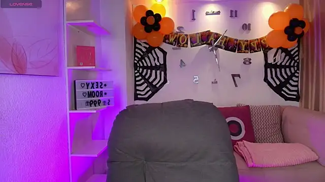 Ezra Storm online show from October 23, 6:06 am