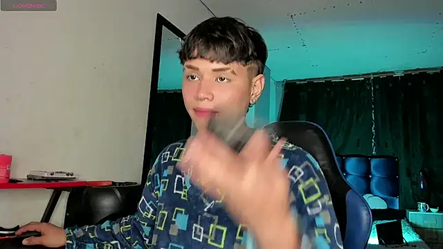 Jostin18 online show from April 17, 4:37 am