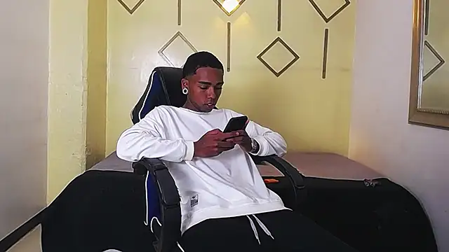 CollemanStone online show from November 29, 4:47 am