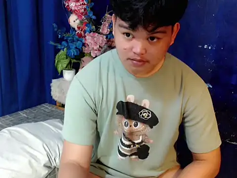 Reynelcock online show from February 28, 5:34 pm