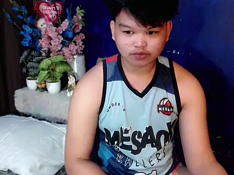 Reynelcock online show from March 19, 8:12 pm