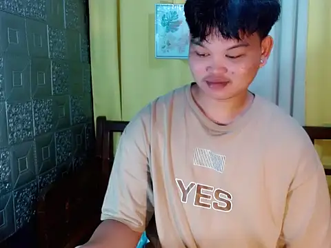 Reynelcock online show from October 29, 10:56 pm