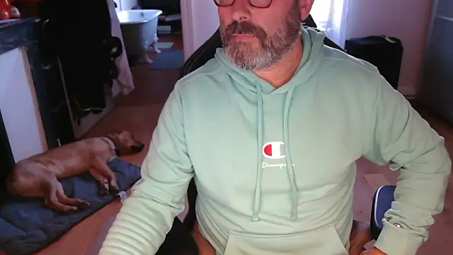 Hairyfred73 online show from October 10, 8:19 am