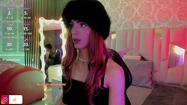 LIHIAN TAY online show from November 9, 6:39 am