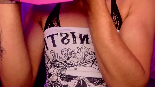 LIHIAN TAY online show from July 2, 12:22 pm