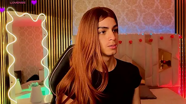 LIHIAN TAY online show from March 18, 12:08 pm