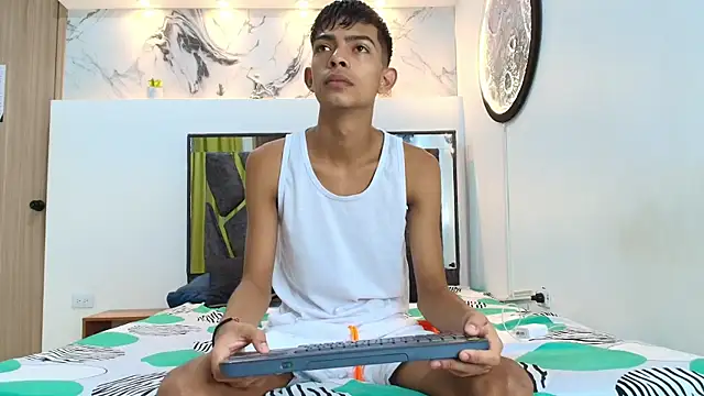 PRETTY SEX1 online show from September 22, 7:08 am