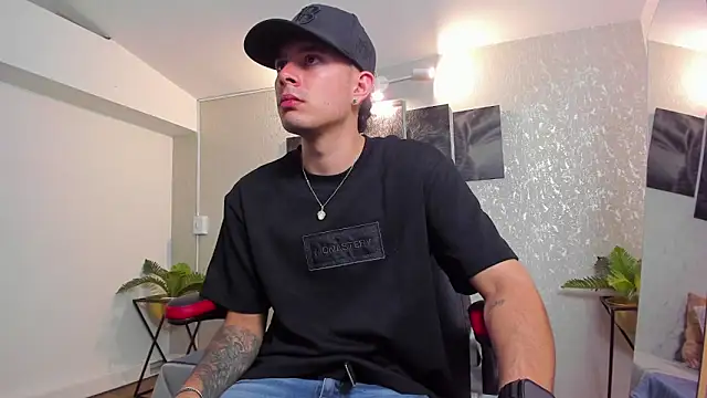 nils saint online show from October 28, 3:42 am