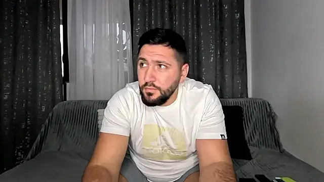 Gold Alpha Boy online show from November 10, 2:00 pm