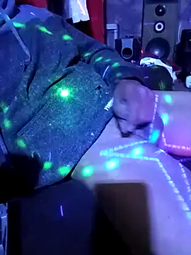 Oaxhot online show from October 30, 7:10 am