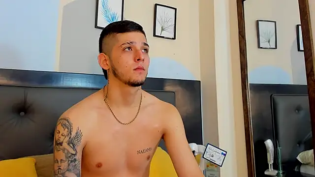 Mathewboy1 online show from April 11, 11:58 am