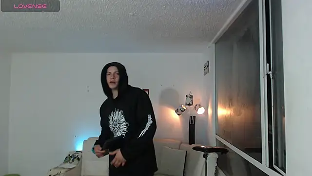 Thomasjons  online show from April 18, 4:25 am