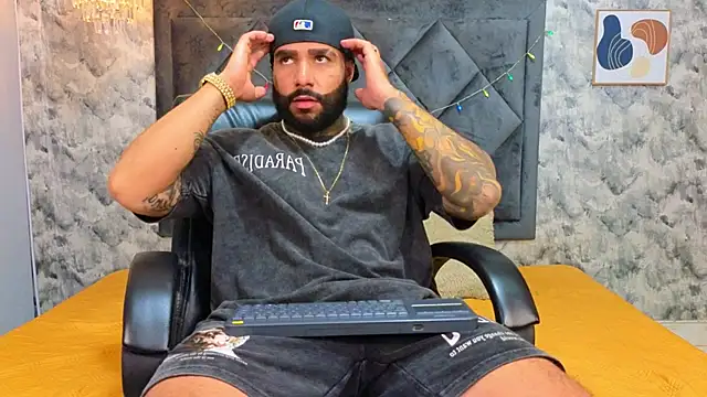 Apolo rousse1 online show from December 4, 12:06 am