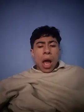 Snapshot of Rolito69 chatting on October 6, 10:36 pm Rolito69 online show from October 6, 10:36 pm